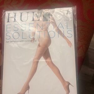 HUE Essential Solutions Black HUE Control Top Tights